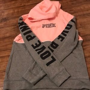 VS Pullover Hoodie